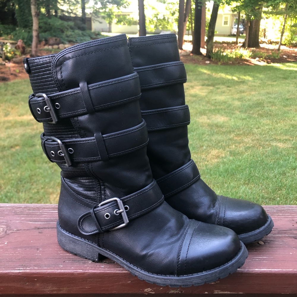 Roxy Faux-Leather Faux-Fur Lined Black Boots